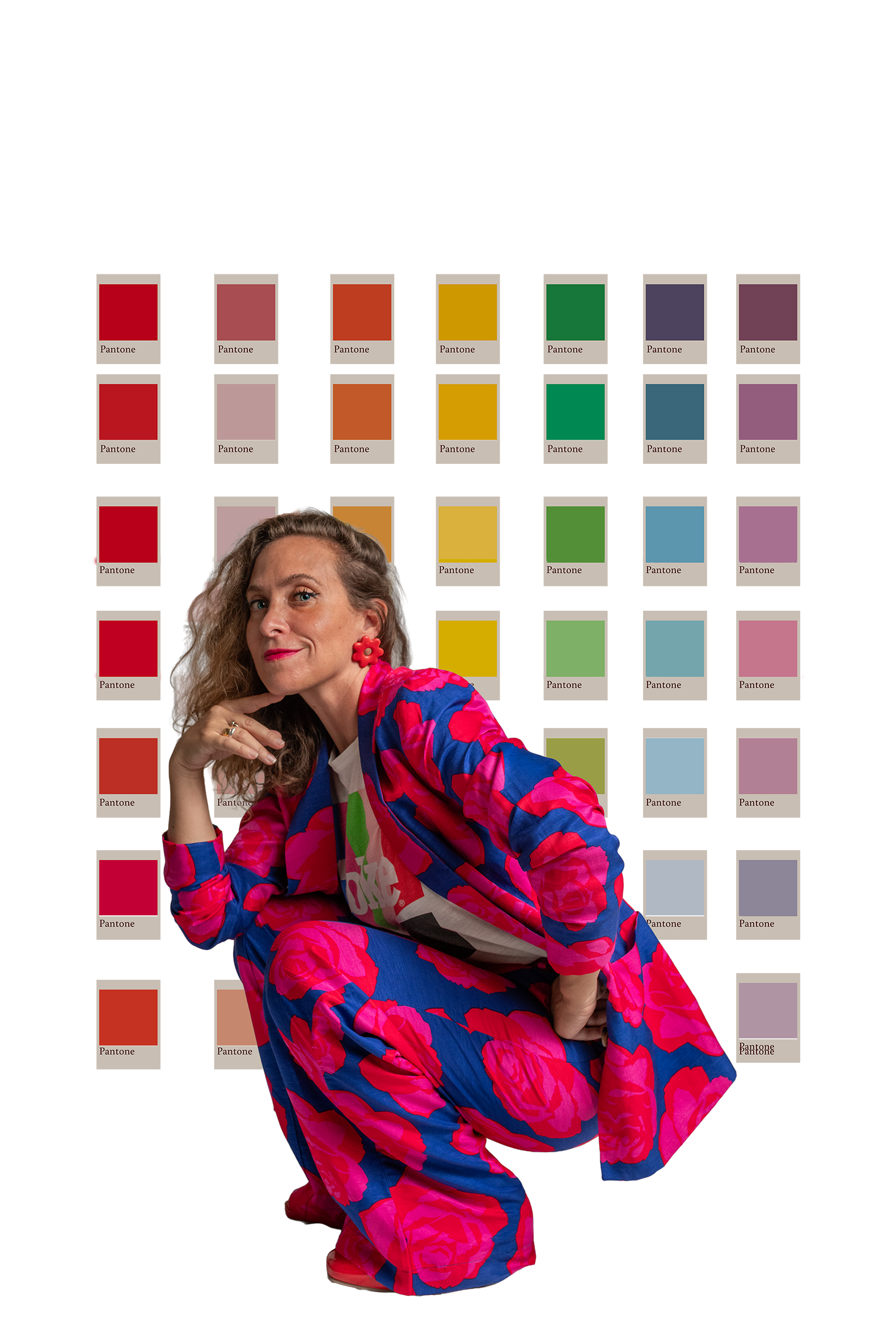 Portait de Loren Fascianel devant un nuancier de pantone